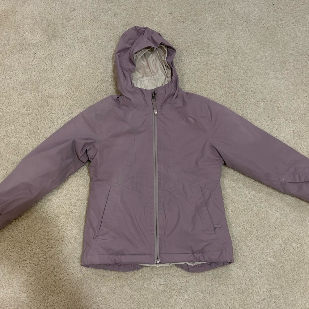 The North Face Girl’s 3-in-1 Jacket in Lavender with Cream Liner - Size M(10/12)